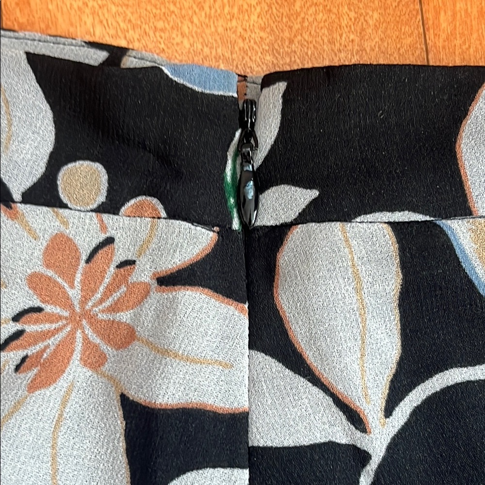 LOFT Floral Mini Skirt - Black and Blue - Picture 4 of 4